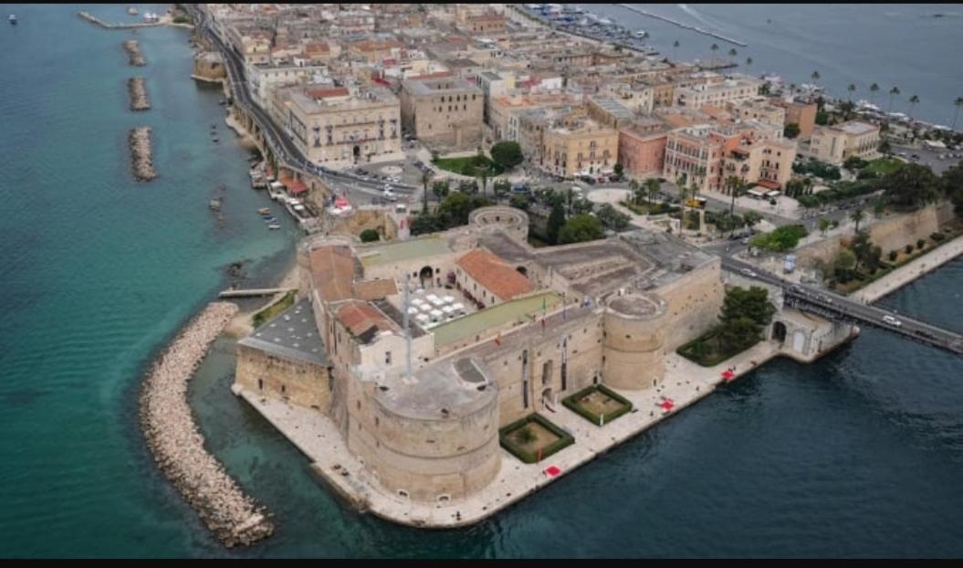 La Casa Di Teresa Hotel Taranto Kültér fotó